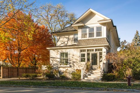 Photo of 212 Washington Street, Barrington, IL 60010 (MLS # 12510899)