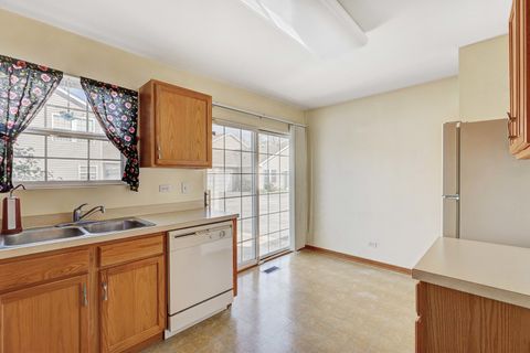 Tiny photo for 94 Waterbury Circle, Oswego, IL 60543 (MLS # 12465177)