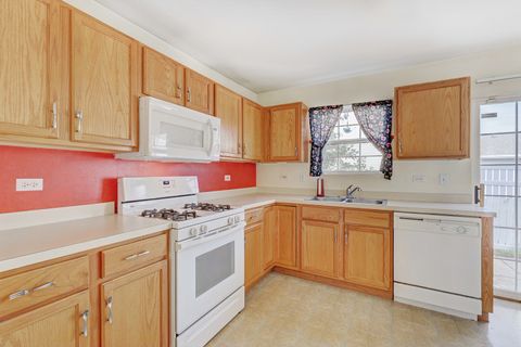 Tiny photo for 94 Waterbury Circle, Oswego, IL 60543 (MLS # 12465177)