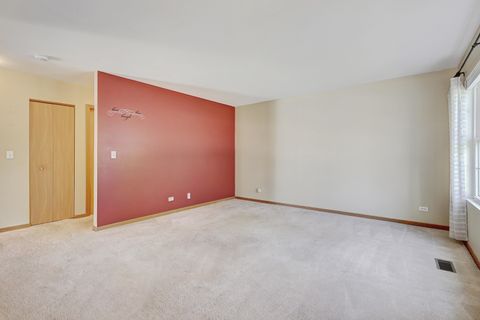 Tiny photo for 94 Waterbury Circle, Oswego, IL 60543 (MLS # 12465177)