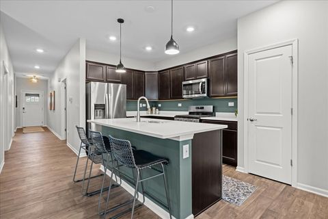 Tiny photo for 331 Sussex Lane, North Aurora, IL 60542 (MLS # 12488229)