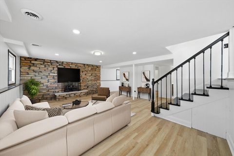 Tiny photo for 3928 N Cass Avenue, Westmont, IL 60559 (MLS # 12527302)