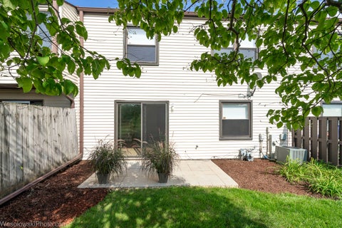 Tiny photo for 363 Juniper Tree Court, Hoffman Estates, IL 60169 (MLS # 12743588)