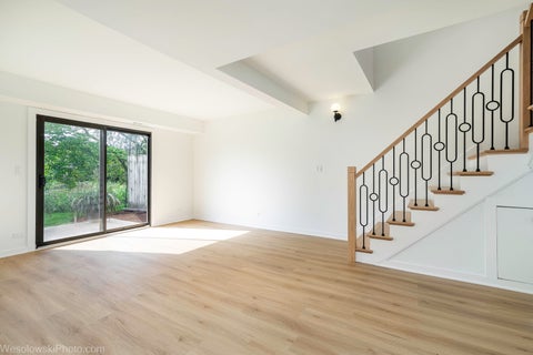 Tiny photo for 363 Juniper Tree Court, Hoffman Estates, IL 60169 (MLS # 12743588)