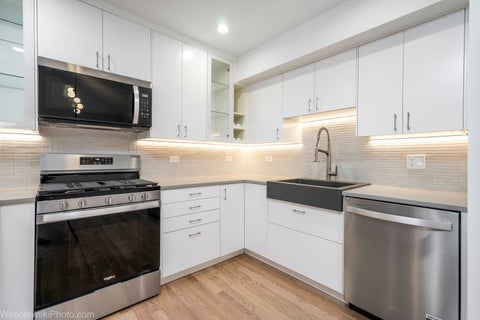Tiny photo for 363 Juniper Tree Court, Hoffman Estates, IL 60169 (MLS # 12743588)