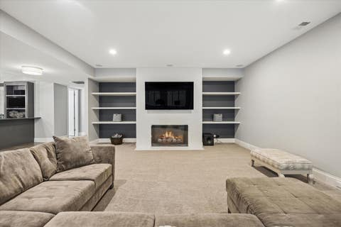 Tiny photo for 15W047 60TH Street, Burr Ridge, IL 60527 (MLS # 12691574)