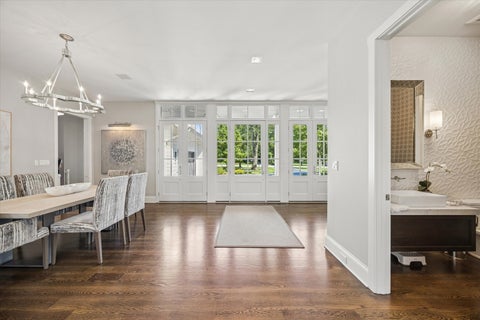 Tiny photo for 15W047 60TH Street, Burr Ridge, IL 60527 (MLS # 12691574)