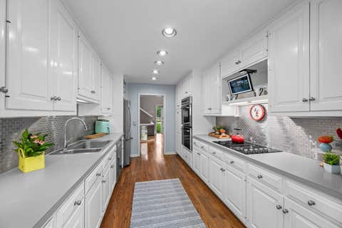 Tiny photo for 1704 S Western Avenue, Park Ridge, IL 60068 (MLS # 12643754)