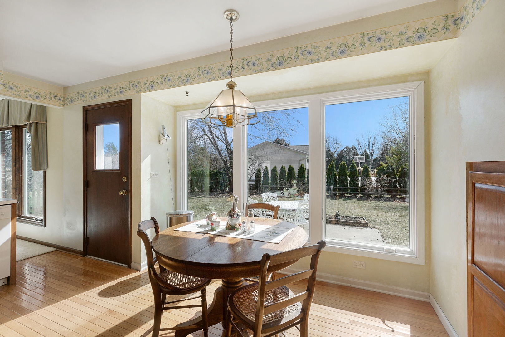 911 E Burr Oak Drive