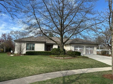 Photo of 447 Stratford Lane, Willowbrook, IL 60527 (MLS # 12551404)