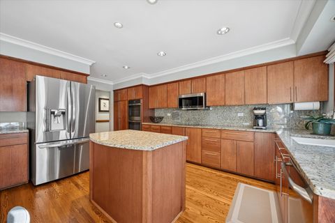 Tiny photo for 447 Stratford Lane, Willowbrook, IL 60527 (MLS # 12551404)