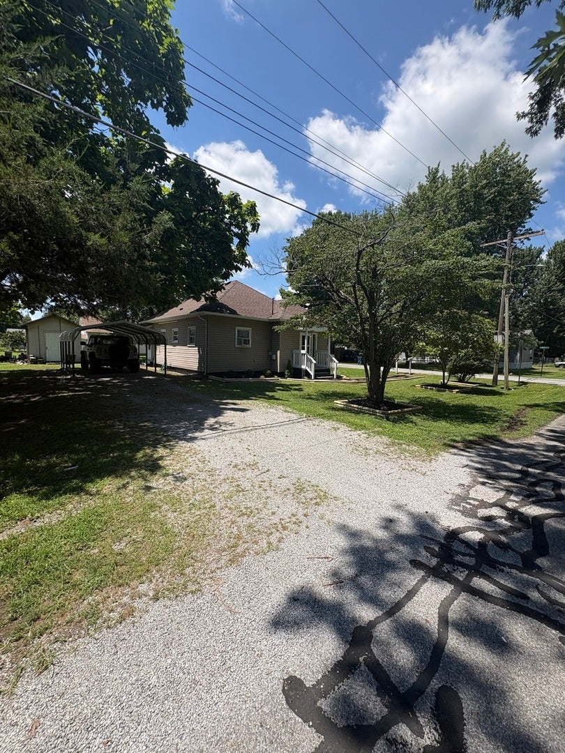 709 N Locust Street