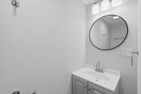 Tiny photo for 731 Enterprise Court, Chicago Heights, IL 60411 (MLS # 12743832)
