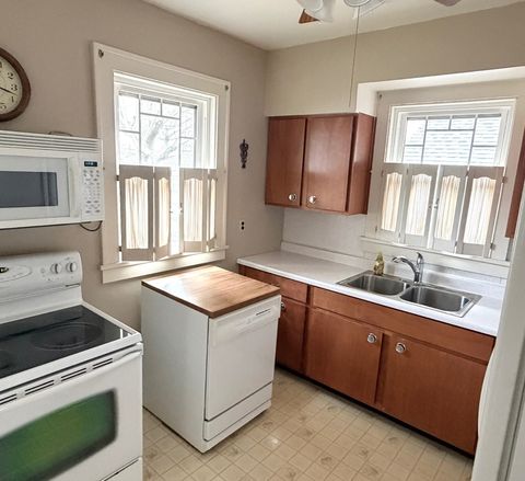 Tiny photo for 748 7th Street, Lasalle, IL 61301 (MLS # 12593469)