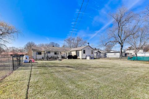 Tiny photo for 1075 Apricot Street, Hoffman Estates, IL 60169 (MLS # 12583065)