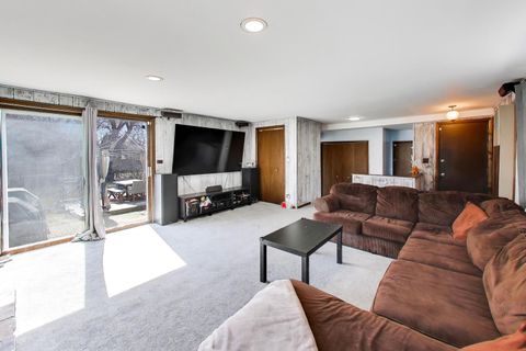 Tiny photo for 1075 Apricot Street, Hoffman Estates, IL 60169 (MLS # 12583065)