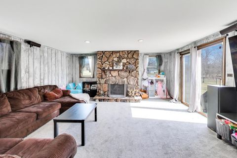 Tiny photo for 1075 Apricot Street, Hoffman Estates, IL 60169 (MLS # 12583065)