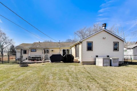 Tiny photo for 1075 Apricot Street, Hoffman Estates, IL 60169 (MLS # 12583065)