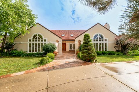 Photo of 8170 Lake Ridge Drive, Burr Ridge, IL 60527 (MLS # 12494935)