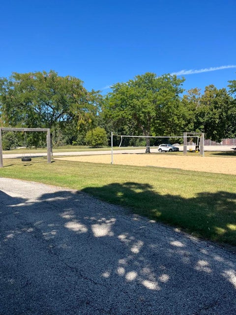 Tiny photo for 38 N Bermuda Colony #6, Fox Lake, IL 60020 (MLS # 12782449)