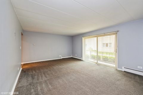 Tiny photo for 6150 S Kensington Avenue #102, Countryside, IL 60525 (MLS # 12602862)