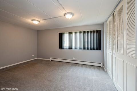 Tiny photo for 6150 S Kensington Avenue #102, Countryside, IL 60525 (MLS # 12602862)