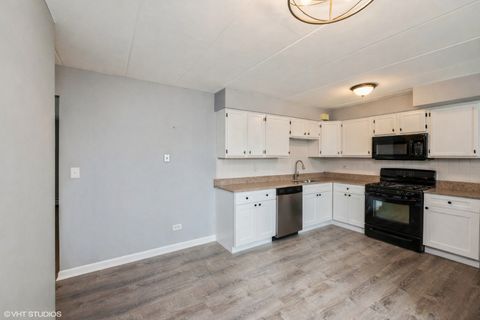 Tiny photo for 6150 S Kensington Avenue #102, Countryside, IL 60525 (MLS # 12602862)