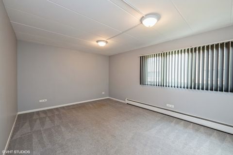 Tiny photo for 6150 S Kensington Avenue #102, Countryside, IL 60525 (MLS # 12602862)