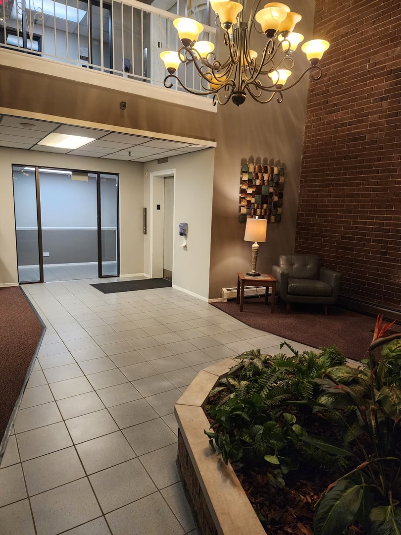 235 N Mill Road 106B