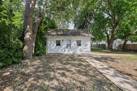 Photo of 604 E Houghton Street, Tuscola, IL 61953 (MLS # 12746826)