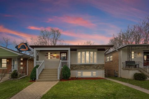 Tiny photo for Chicago, IL 60646 (MLS # 12610582)