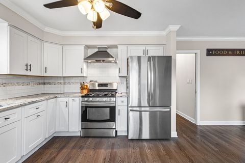 Tiny photo for Chicago, IL 60646 (MLS # 12610582)