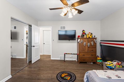 Tiny photo for Chicago, IL 60646 (MLS # 12610582)