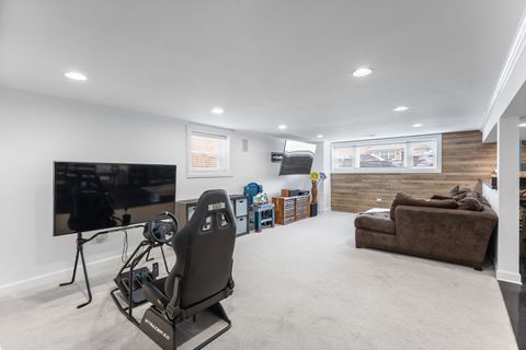 Tiny photo for Chicago, IL 60646 (MLS # 12610582)