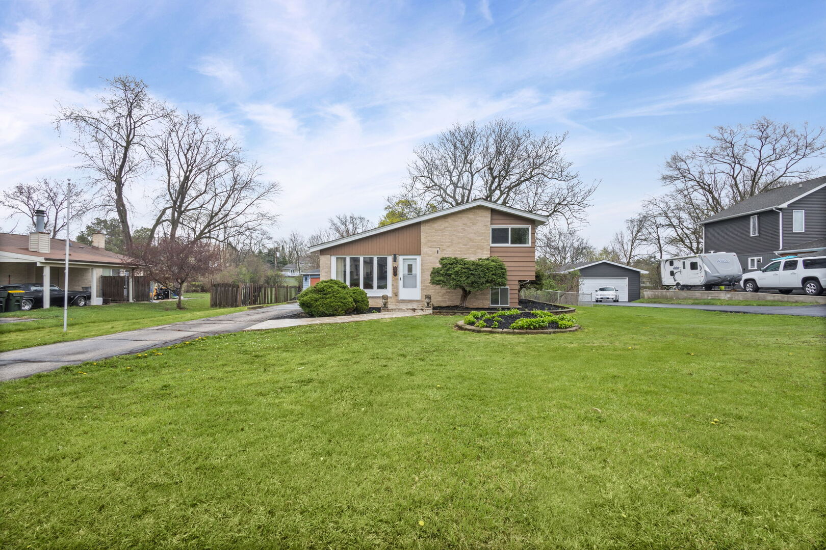 1N605 Park Boulevard