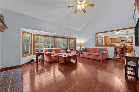 Tiny photo for 2025 Gillenwater Street, Batavia, IL 60510 (MLS # 12516460)