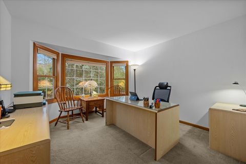 Tiny photo for 2025 Gillenwater Street, Batavia, IL 60510 (MLS # 12516460)