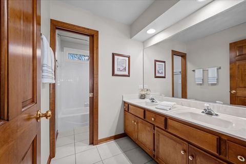 Tiny photo for 2025 Gillenwater Street, Batavia, IL 60510 (MLS # 12516460)