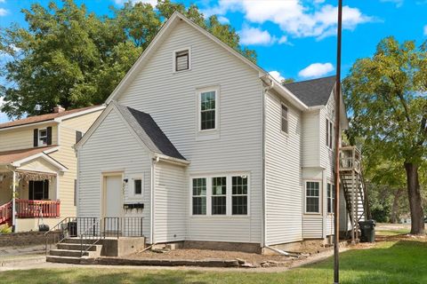 2409 Gilboa Avenue Zion IL 60099