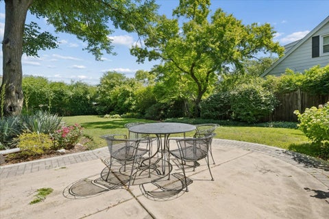 Tiny photo for 3724 Winnetka Road, Glenview, IL 60026 (MLS # 12639922)