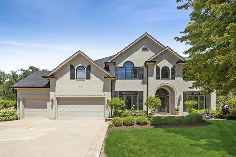 Photo of 2S351 Chaucer Court, Glen Ellyn, IL 60137 (MLS # 12686674)