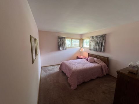 Tiny photo for 880 S Washington Street, Elmhurst, IL 60126 (MLS # 12426814)