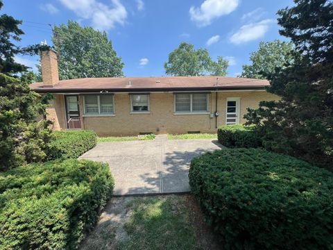 Tiny photo for 880 S Washington Street, Elmhurst, IL 60126 (MLS # 12426814)