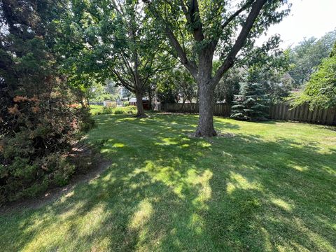 Tiny photo for 880 S Washington Street, Elmhurst, IL 60126 (MLS # 12426814)