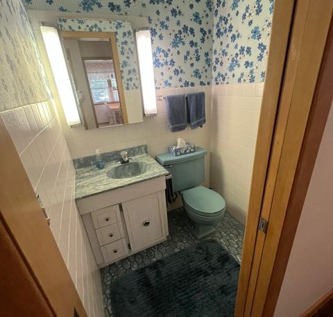 Tiny photo for 880 S Washington Street, Elmhurst, IL 60126 (MLS # 12426814)