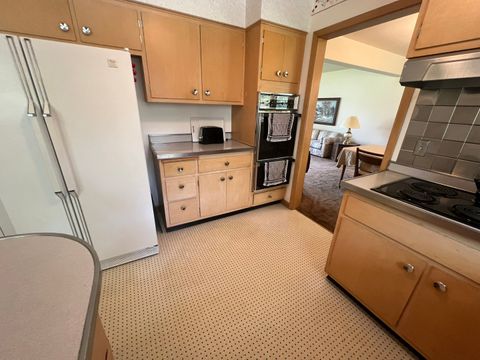 Tiny photo for 880 S Washington Street, Elmhurst, IL 60126 (MLS # 12426814)