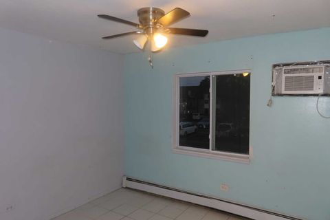 Tiny photo for 6B E DUNDEE QUARTER Drive #201, Palatine, IL 60074 (MLS # 12677129)