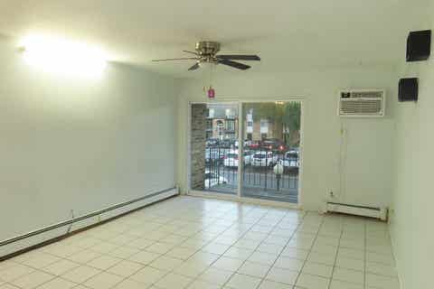 Tiny photo for 6B E DUNDEE QUARTER Drive #201, Palatine, IL 60074 (MLS # 12677129)