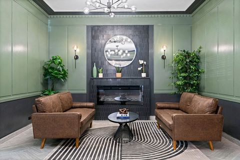 6230 N Kenmore Avenue 1305 Chicago IL 60660