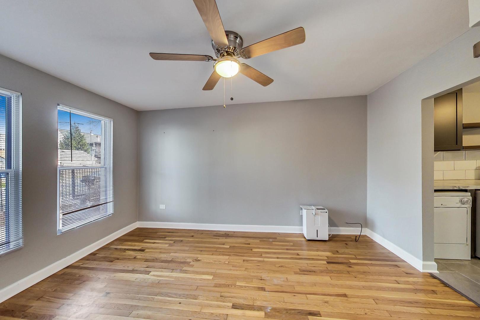 3719 W Palmer Street